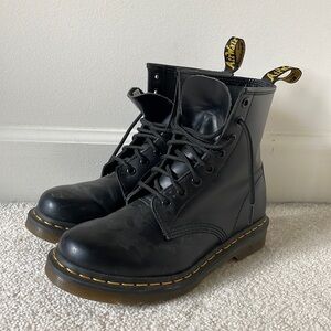 Doc Martins Boot, gently used